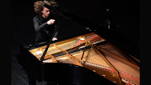 Finalkonsert med Brahms &  Dvořák – Pianofestivalen 2026